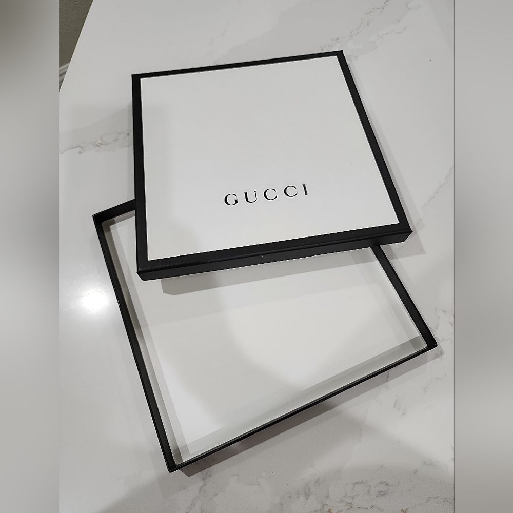 Gucci scarf box